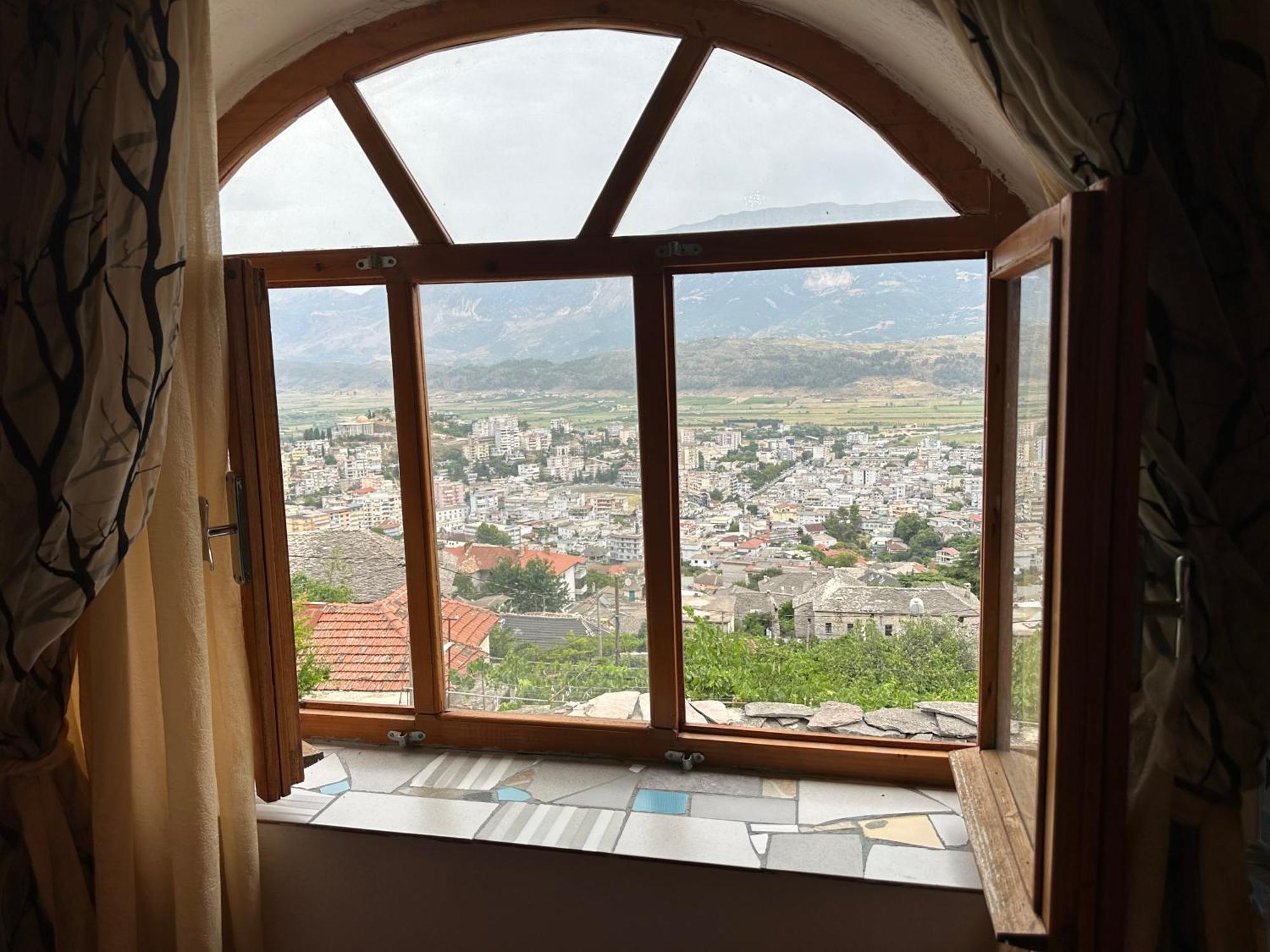 Villa Zeko Gjirokastër Buitenkant foto